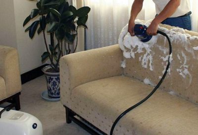 Làm sạch ghế sofa vải và nỉ