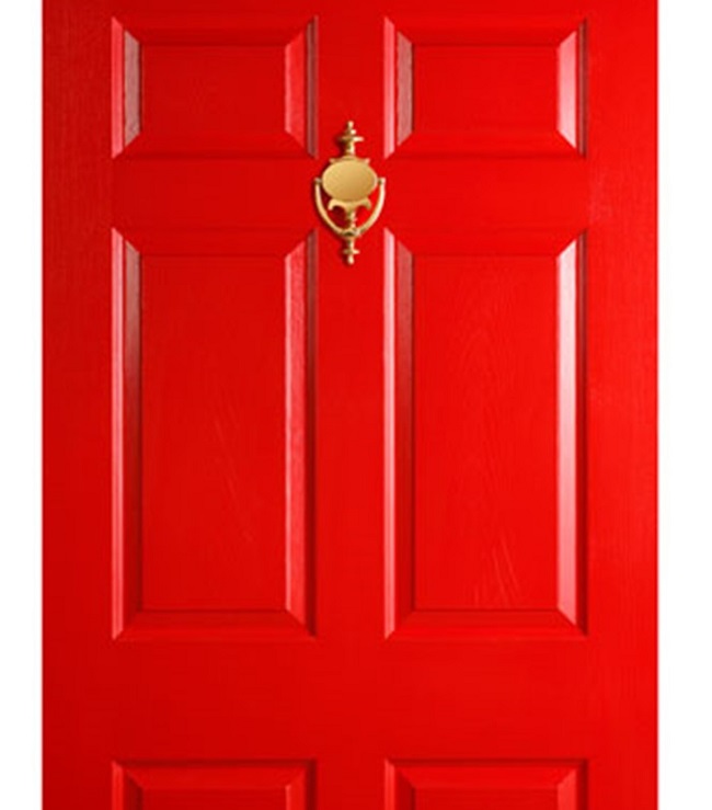 Màu sơn của cánh cửa cũng ảnh hưởng tới phong thủy của ngôi nhà