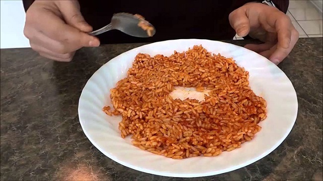 Xếp thức ăn thành vòng tròn khi nấu