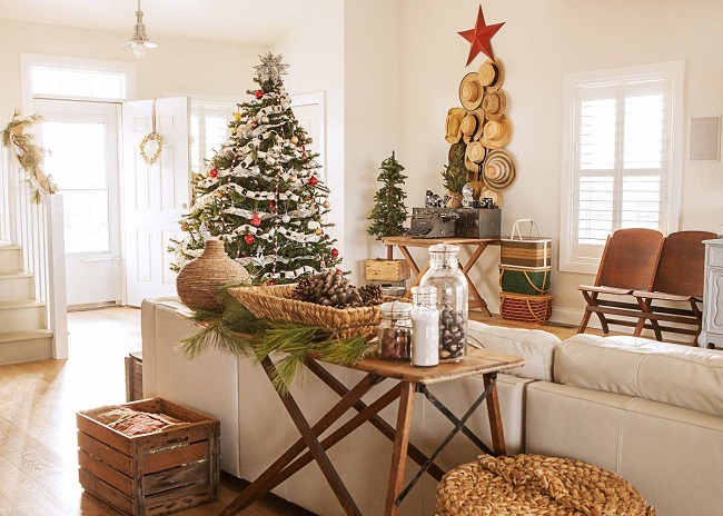 Tìm vị trí thích hợp cho cây thông Noel trong nhà của bạn.